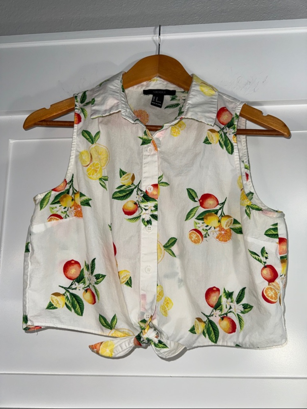 Forever 21 White Citrus Print Crop Top with Yellow and Green Sz Medium